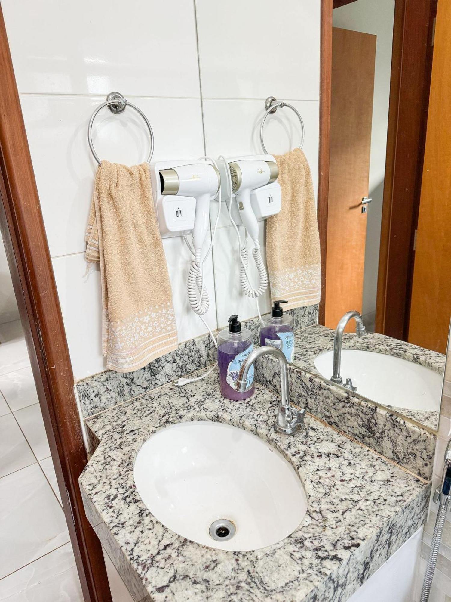 207- Apartamento De 2 Quartos No Alto Caicaras Patos de Minas Exterior foto